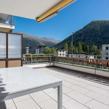 Apartment 2br With Parking & Large Private Balcony Davos